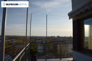montaz siatki dla kota krakow, zabezpieczenie balkonow dla kota, siatka ochronna konstrukcja stalowa