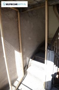 drzwi z siatki dla kota krakow, zabezpieczenie siatkowe montaz, konstrukcja dla kota sobieskiego