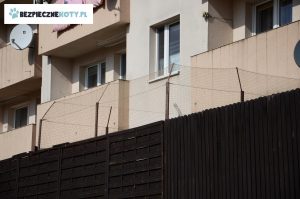 osiatkowanie tarasu krakow, siatka dla kota montaz, zabezpieczenie przed wypadnieciem kota, siatka przeciw ucieczce kota