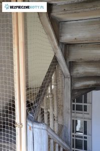 montaz siatki na wejscie dla kota, drzwi siatkowe krakow, zabezpieczenie przed kotem sobieskiego