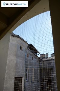 zabezpieczenie przejsc dla kota krakow, siatki na kota sobieskiego, montaz siatki ochronnej